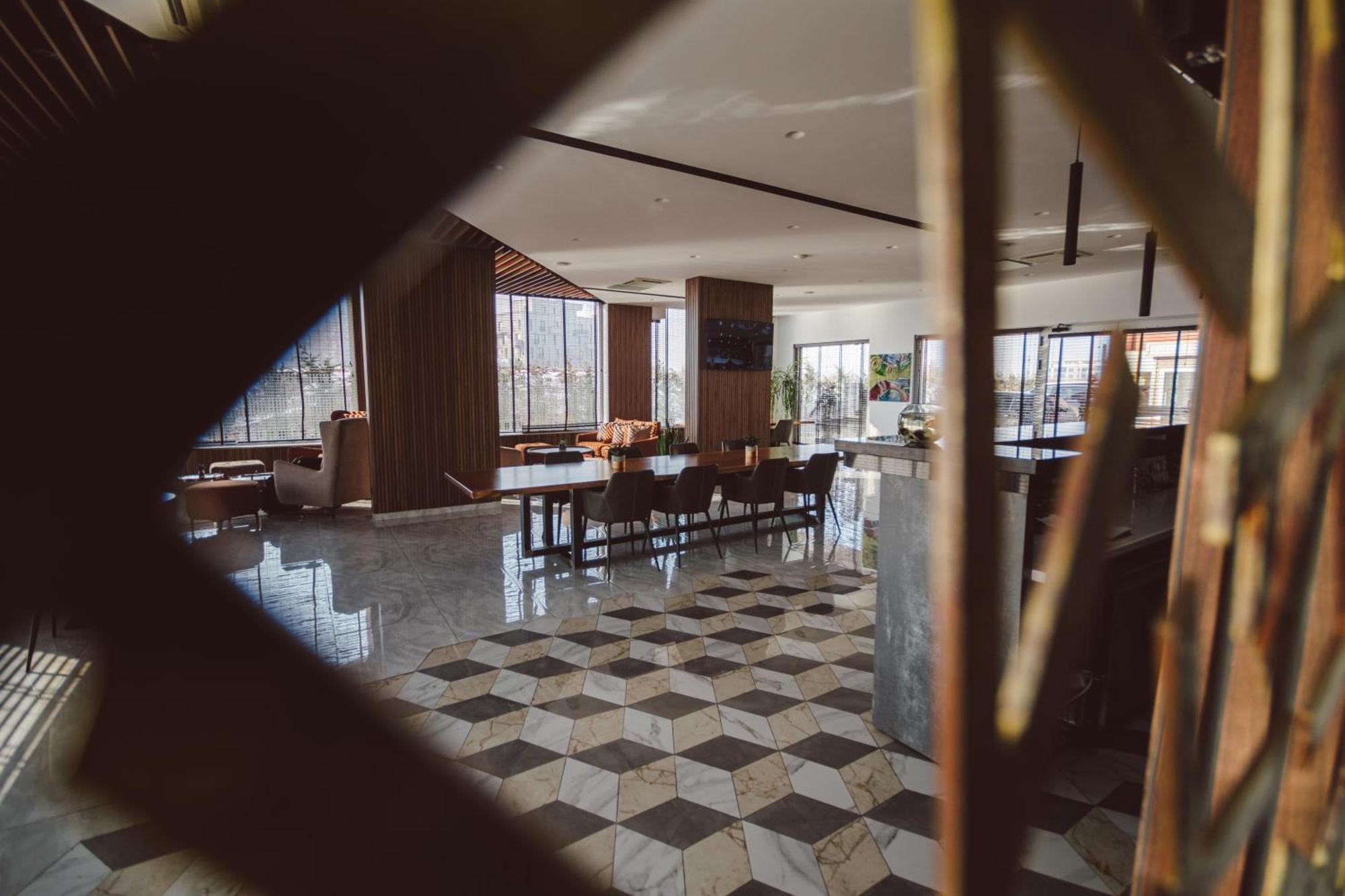 Star Hill Hotel & Spa Pristina Eksteriør billede
