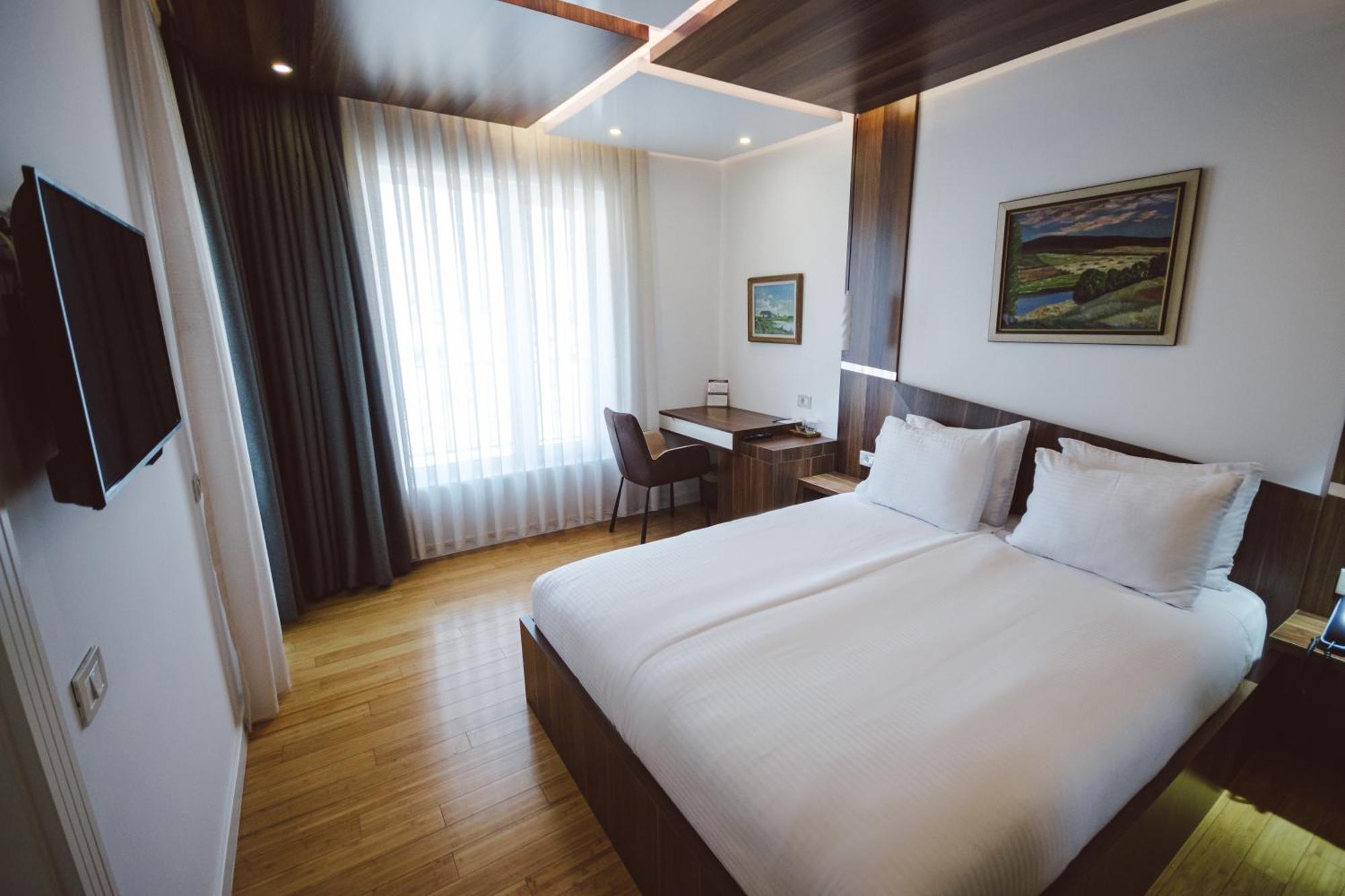 Star Hill Hotel & Spa Pristina Eksteriør billede